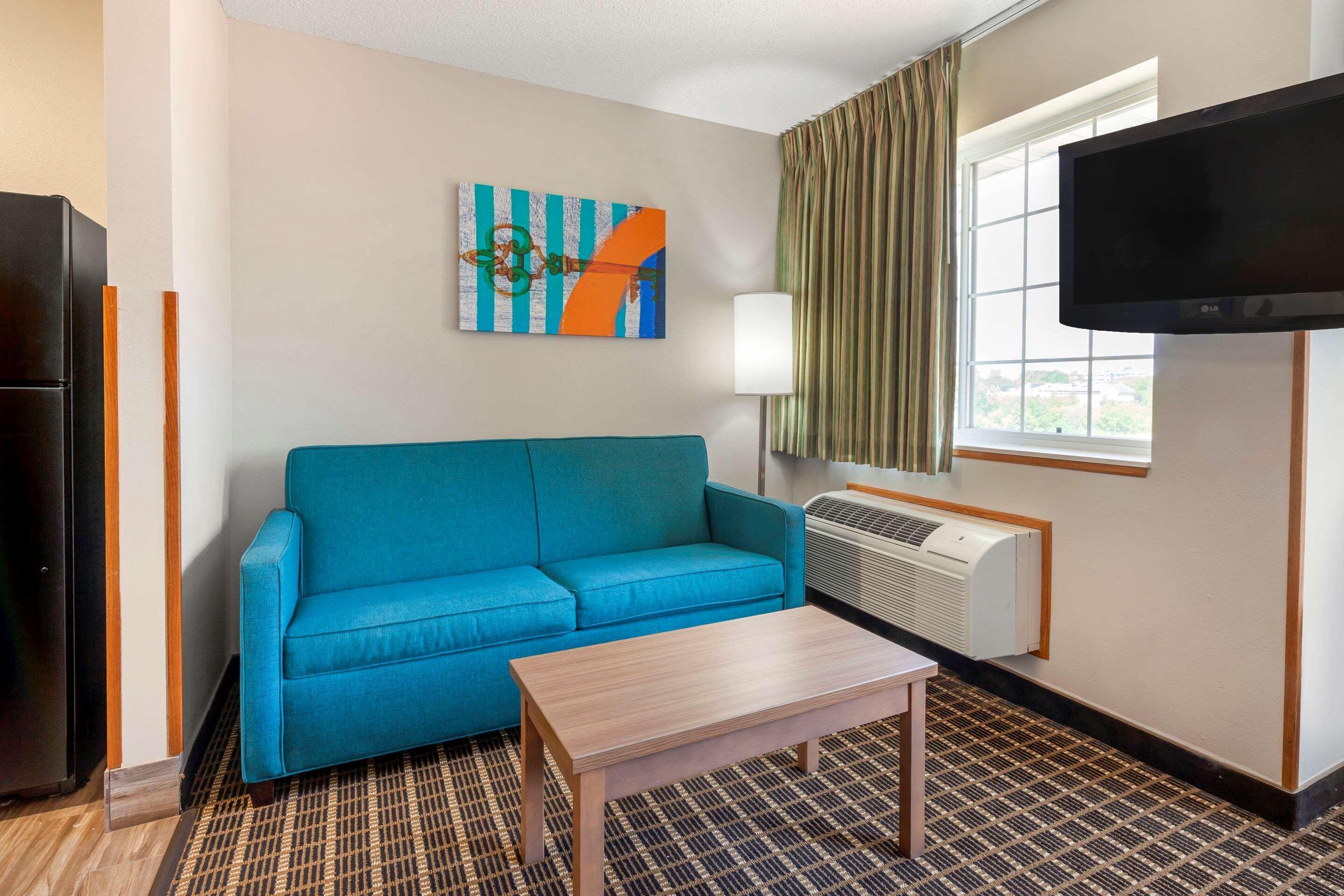 Mainstay Suites Dubuque At Hwy 20 Экстерьер фото