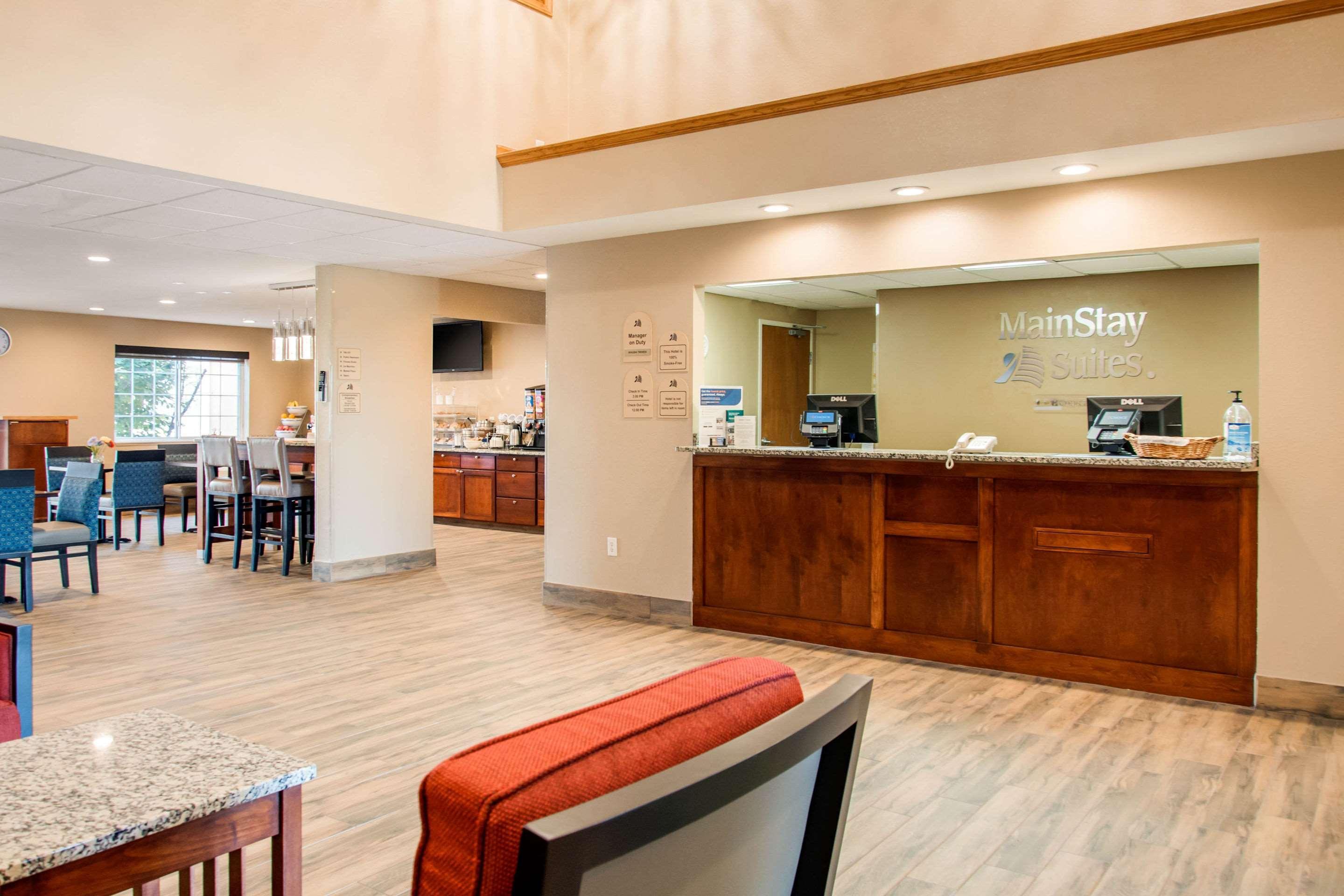Mainstay Suites Dubuque At Hwy 20 Экстерьер фото