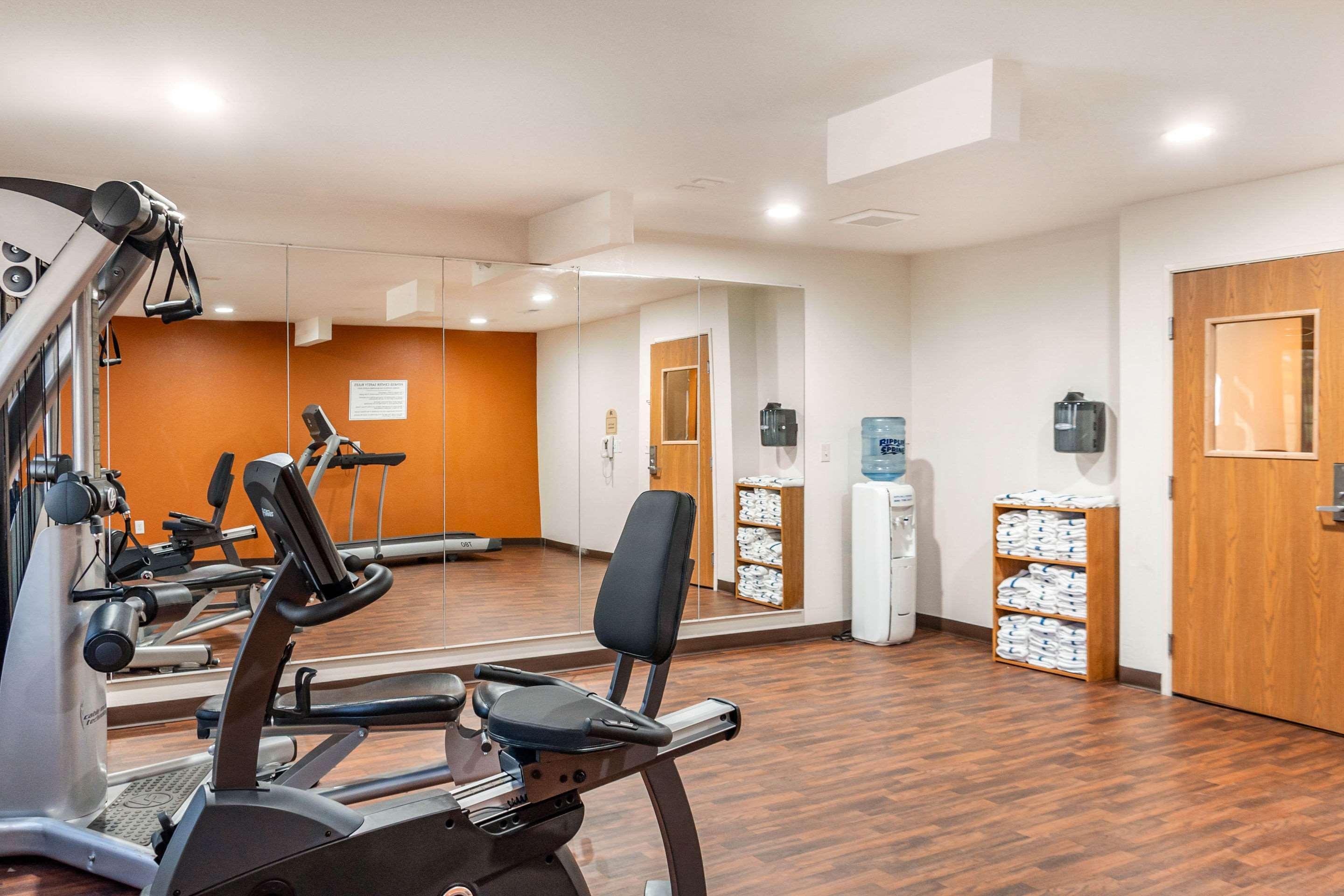 Mainstay Suites Dubuque At Hwy 20 Экстерьер фото