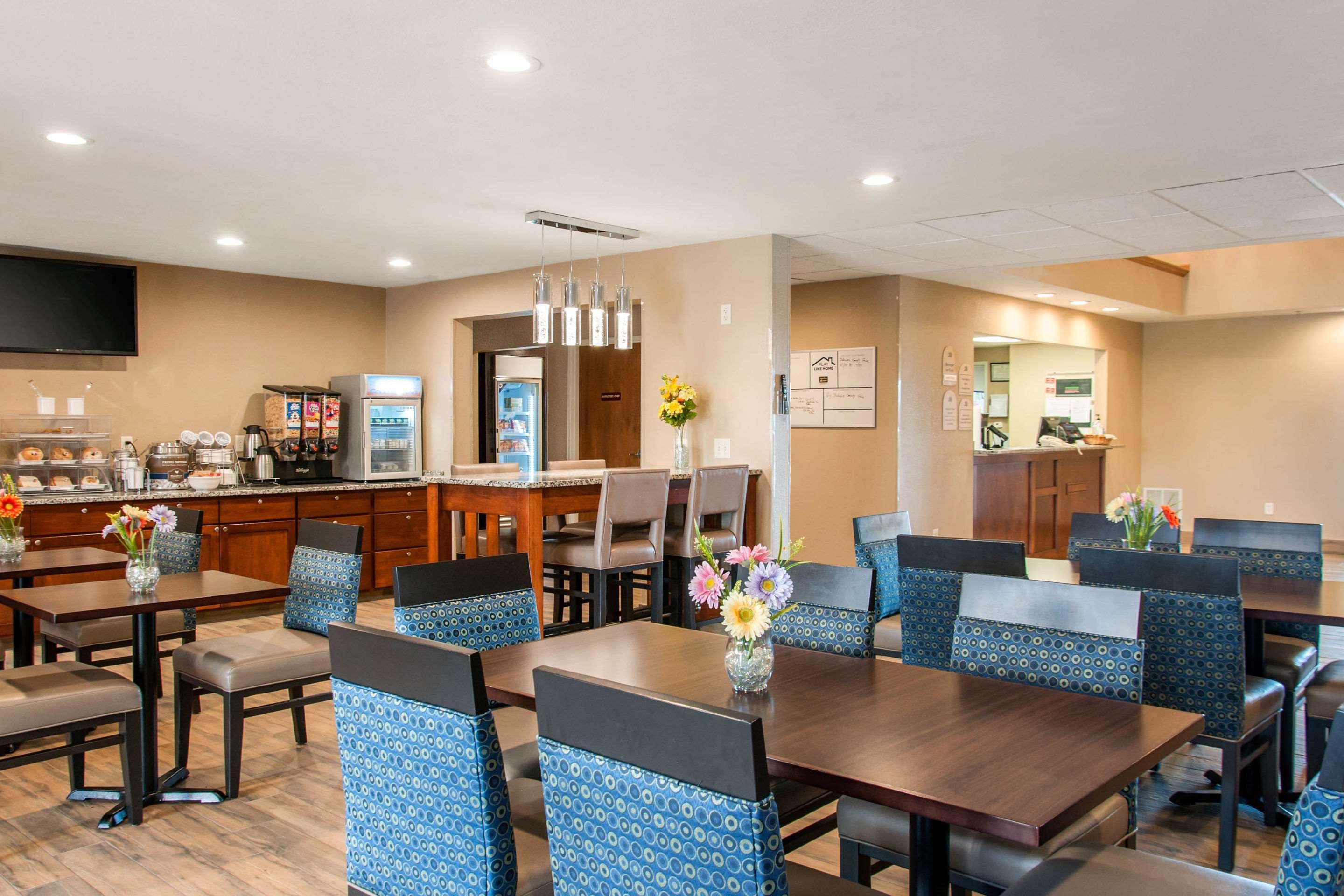 Mainstay Suites Dubuque At Hwy 20 Экстерьер фото