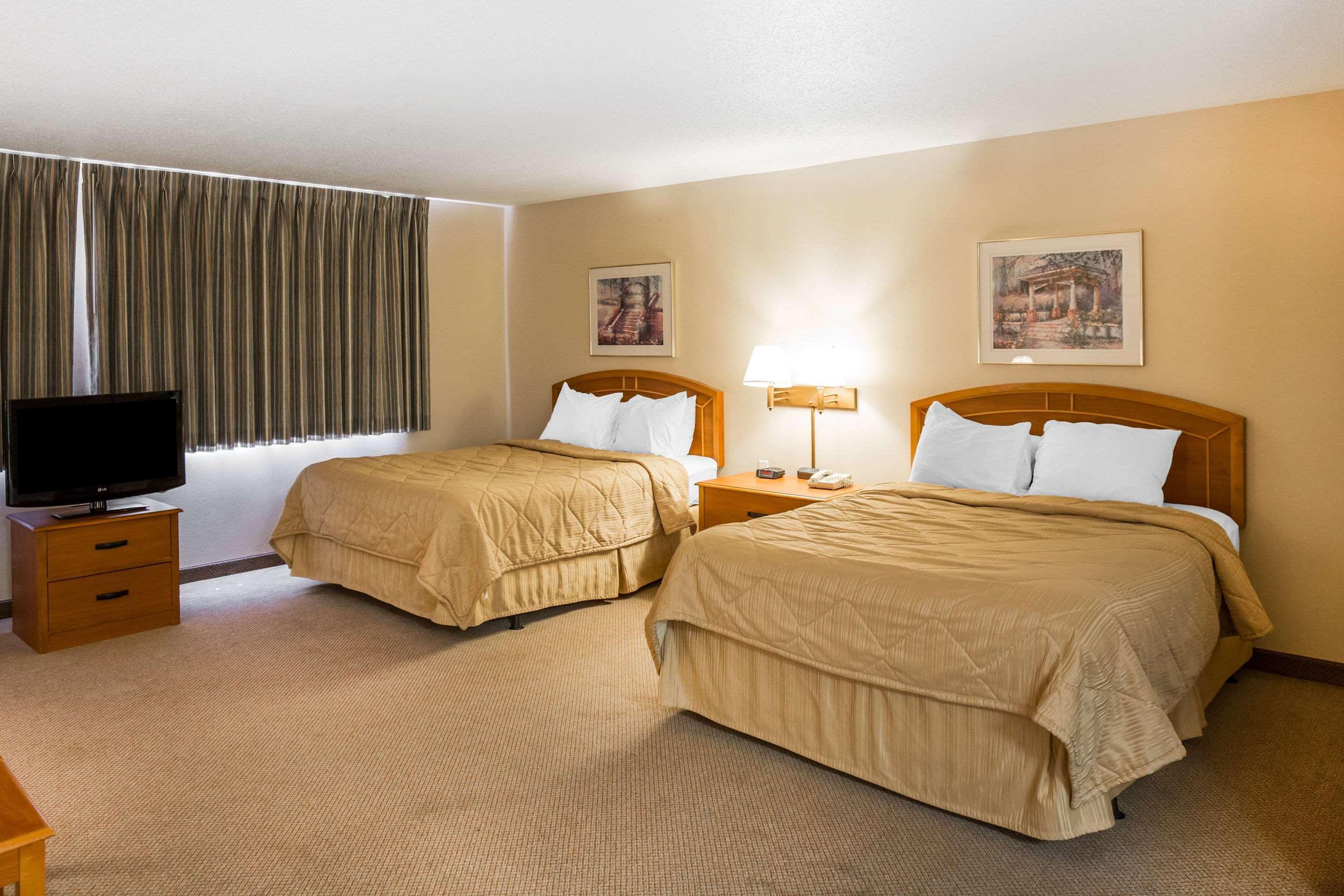 Mainstay Suites Dubuque At Hwy 20 Экстерьер фото