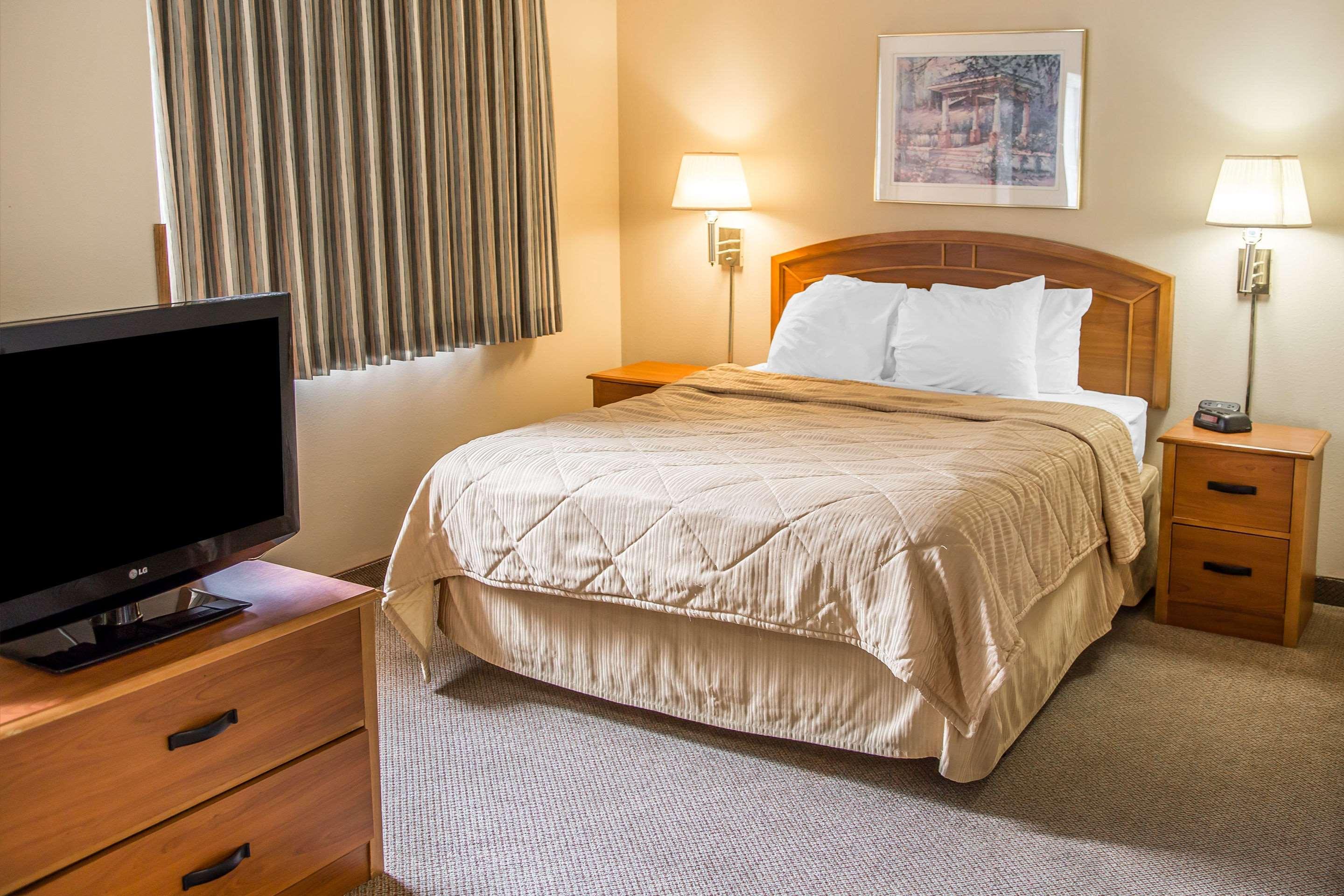Mainstay Suites Dubuque At Hwy 20 Экстерьер фото