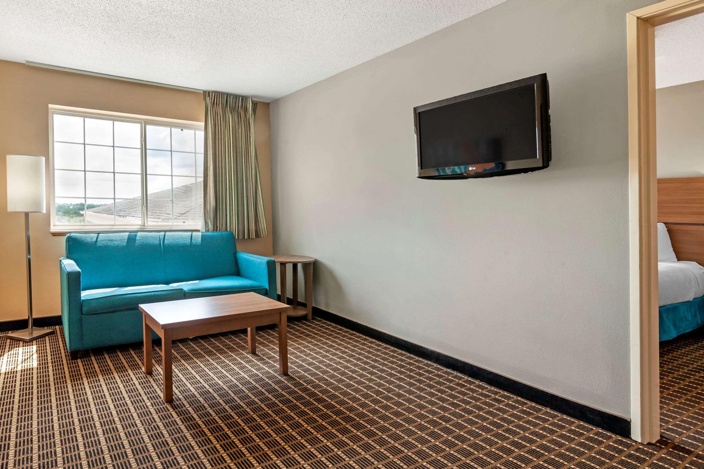 Mainstay Suites Dubuque At Hwy 20 Экстерьер фото