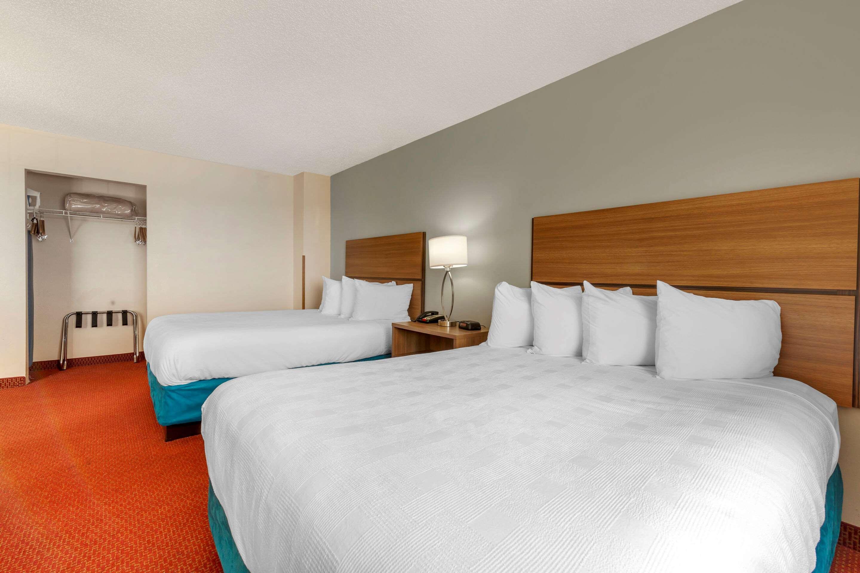 Mainstay Suites Dubuque At Hwy 20 Экстерьер фото