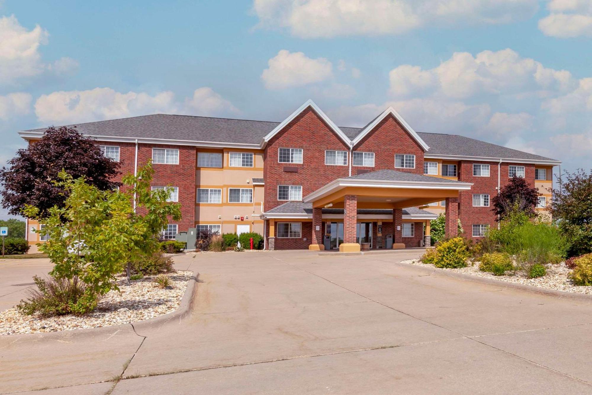 Mainstay Suites Dubuque At Hwy 20 Экстерьер фото