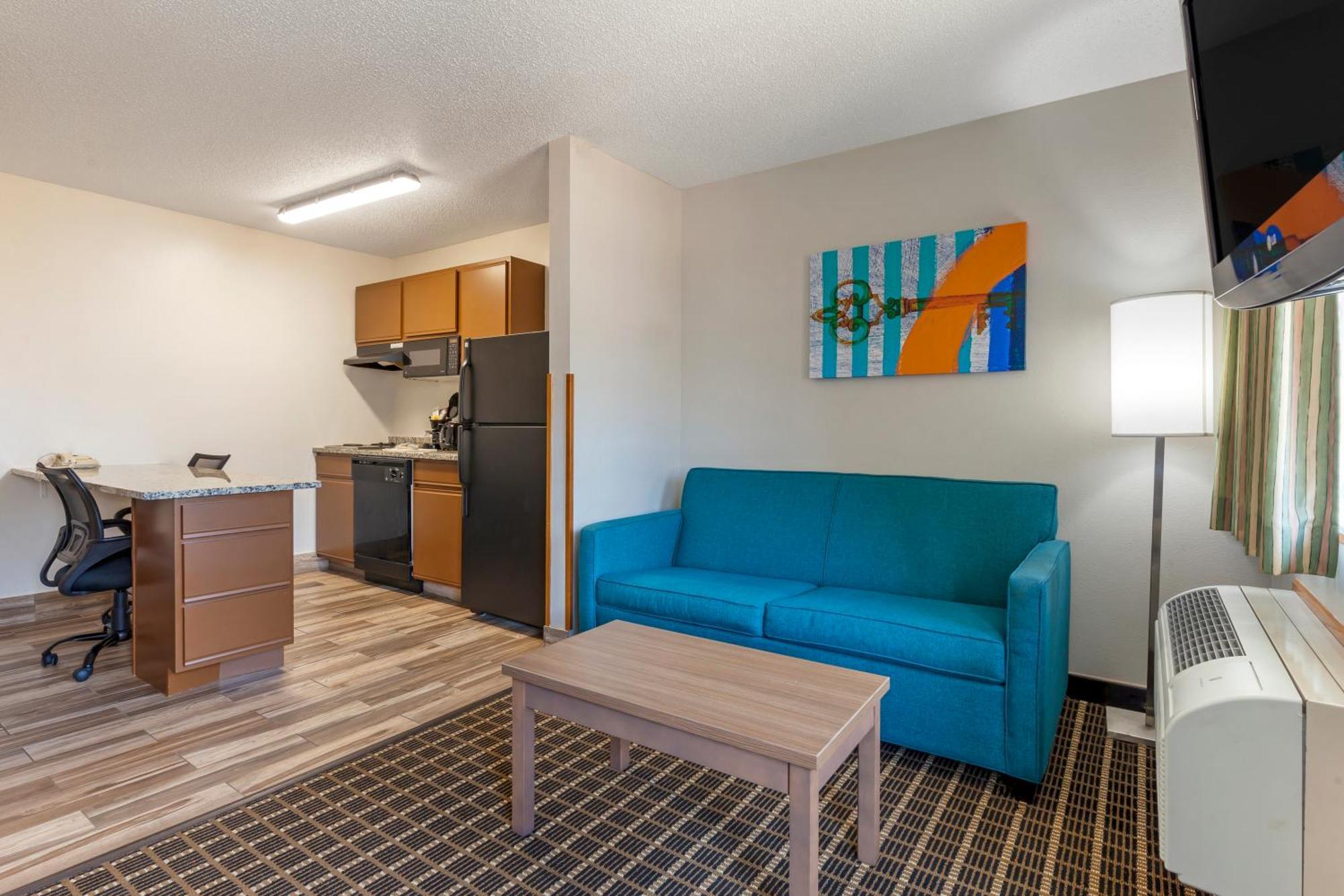 Mainstay Suites Dubuque At Hwy 20 Экстерьер фото
