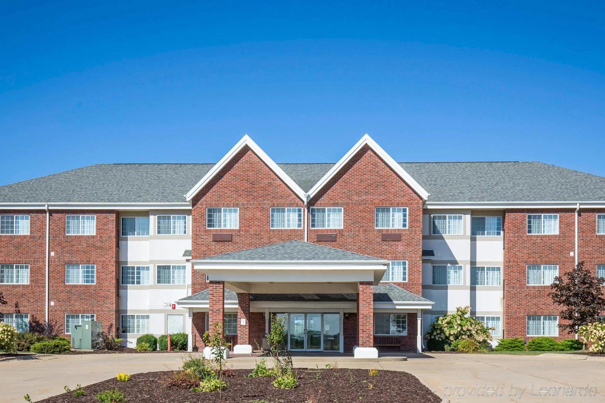 Mainstay Suites Dubuque At Hwy 20 Экстерьер фото