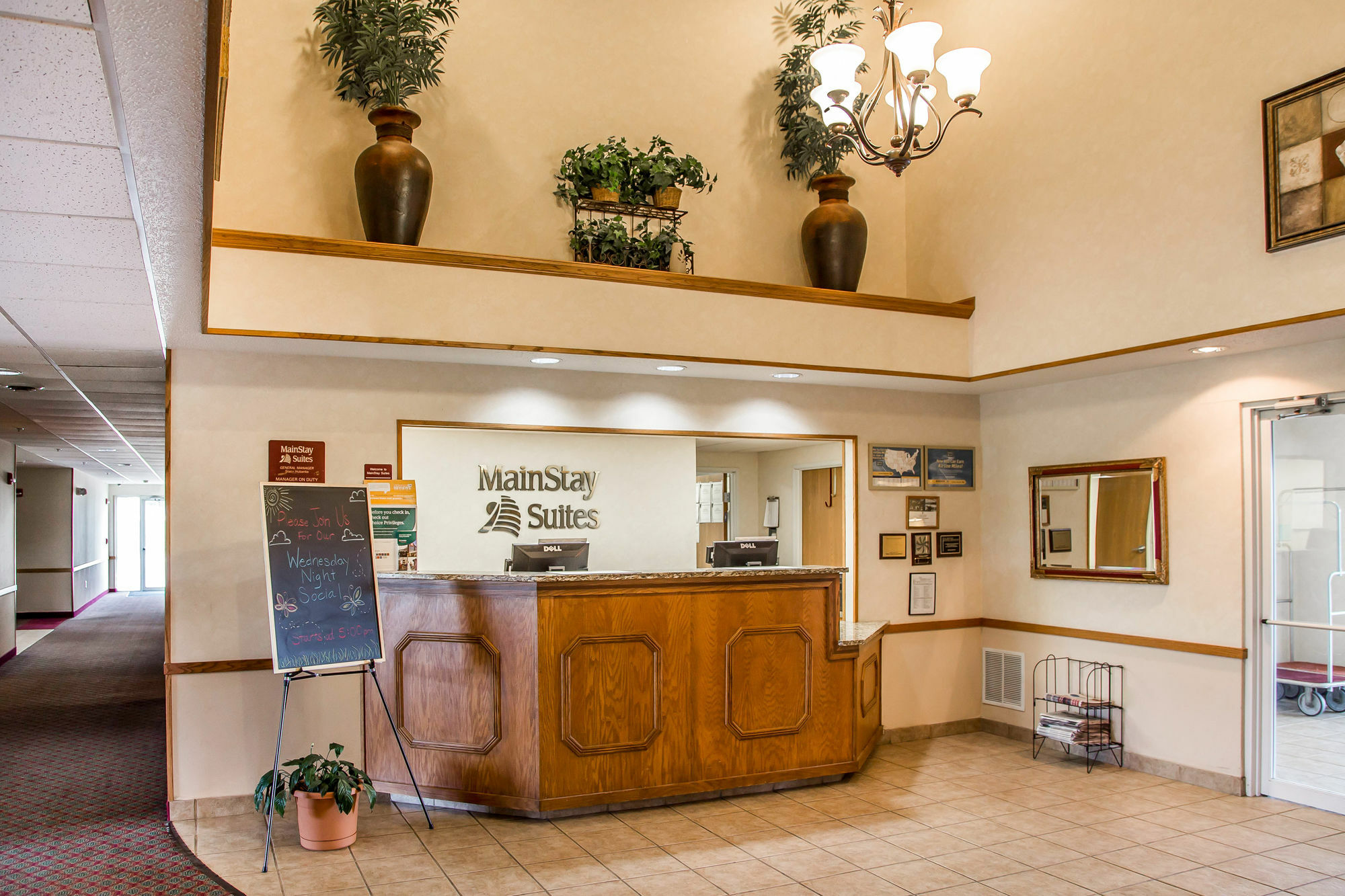 Mainstay Suites Dubuque At Hwy 20 Экстерьер фото