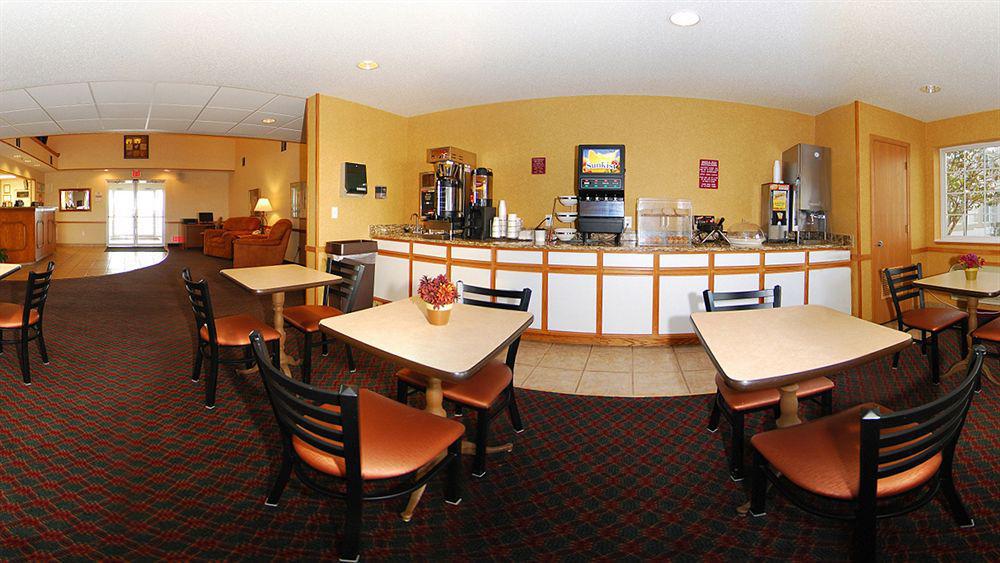 Mainstay Suites Dubuque At Hwy 20 Экстерьер фото